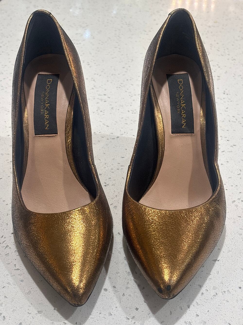 Women’s 7M Gold shimmer Donna Karen High Heel Pump